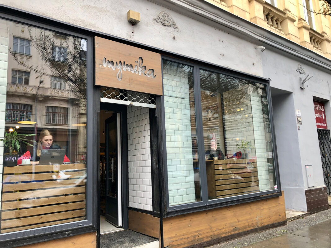 brno mymika exterior chloeweiser