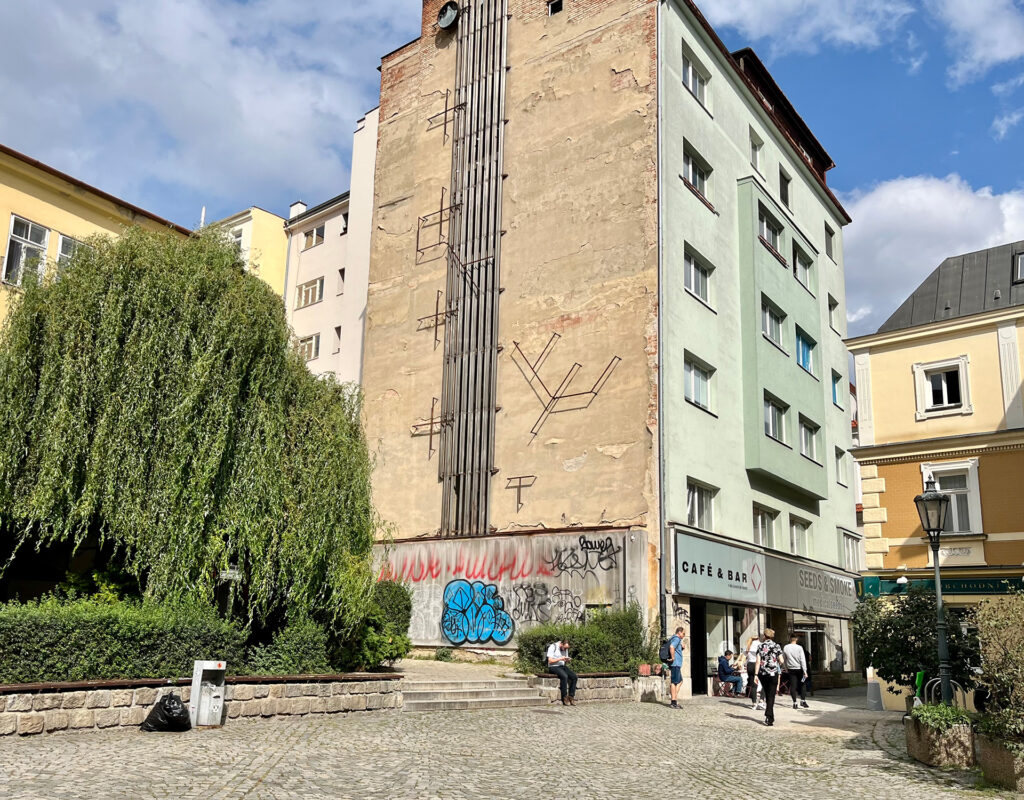 brno vmelounovemcukru exterior1 chloeweiser